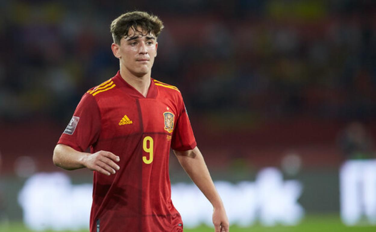 Gavi, una de las grandes esperanzas de la selección española pensando en el Mundial de Catar 2022. 