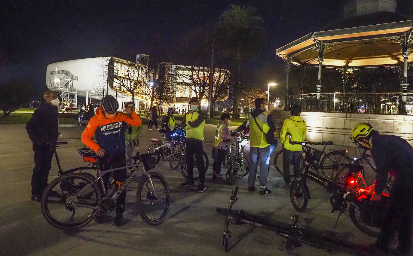 Fotos: &#039;Bicicletada navideña&#039; en Santander