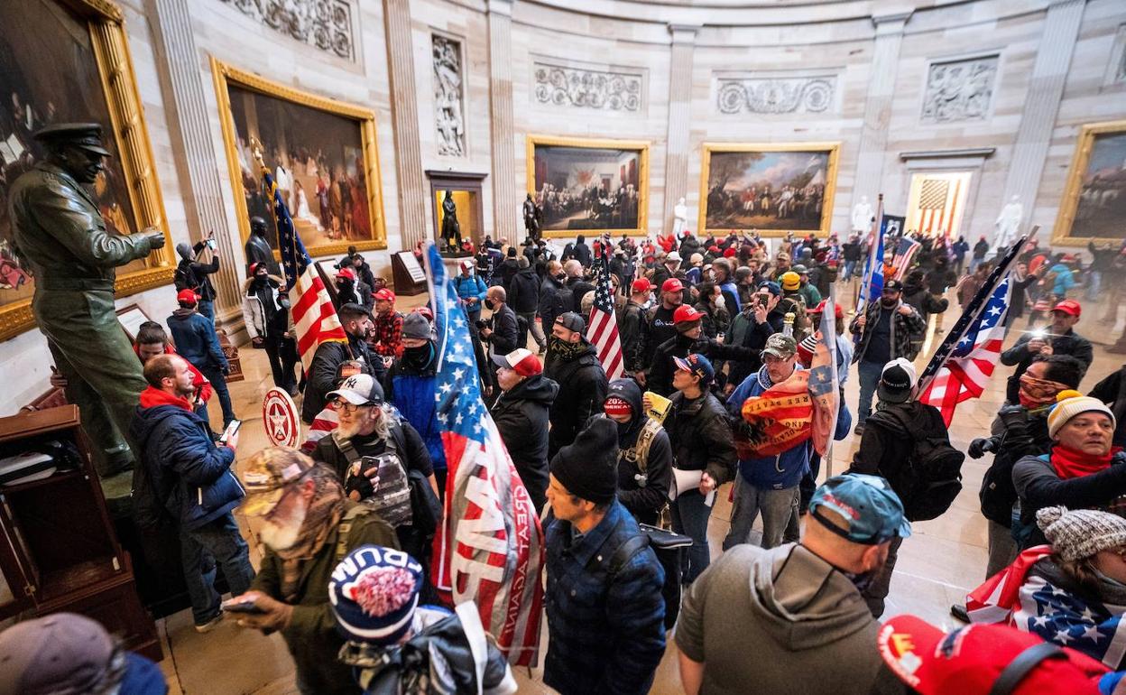 Imagen de uno de los momentos del asalto al Capitolio. 