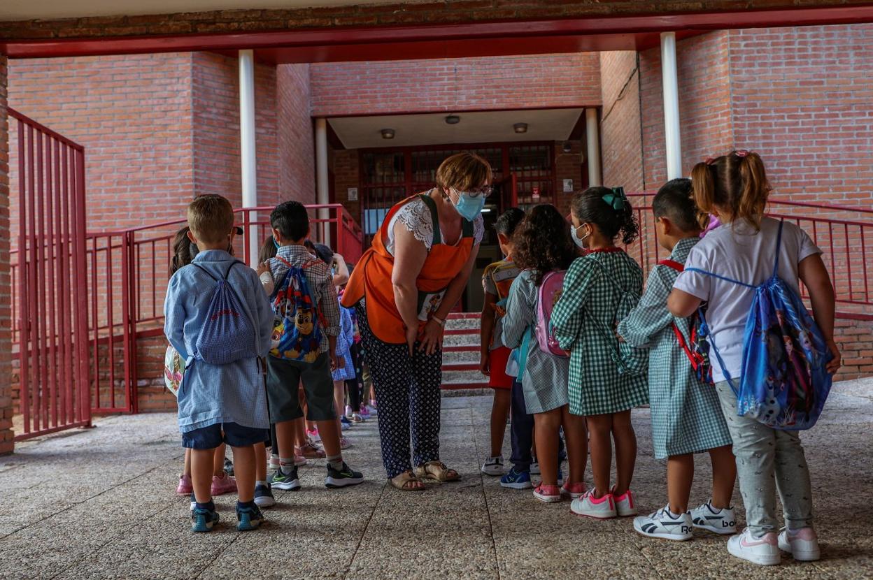 Los colegios cántabros retoman las clases de forma presencial el próximo lunes, día 10. 