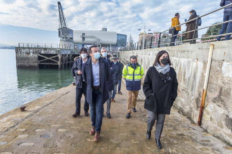 Fotos: Comienzan las obras de reparación del Muelle de Maura