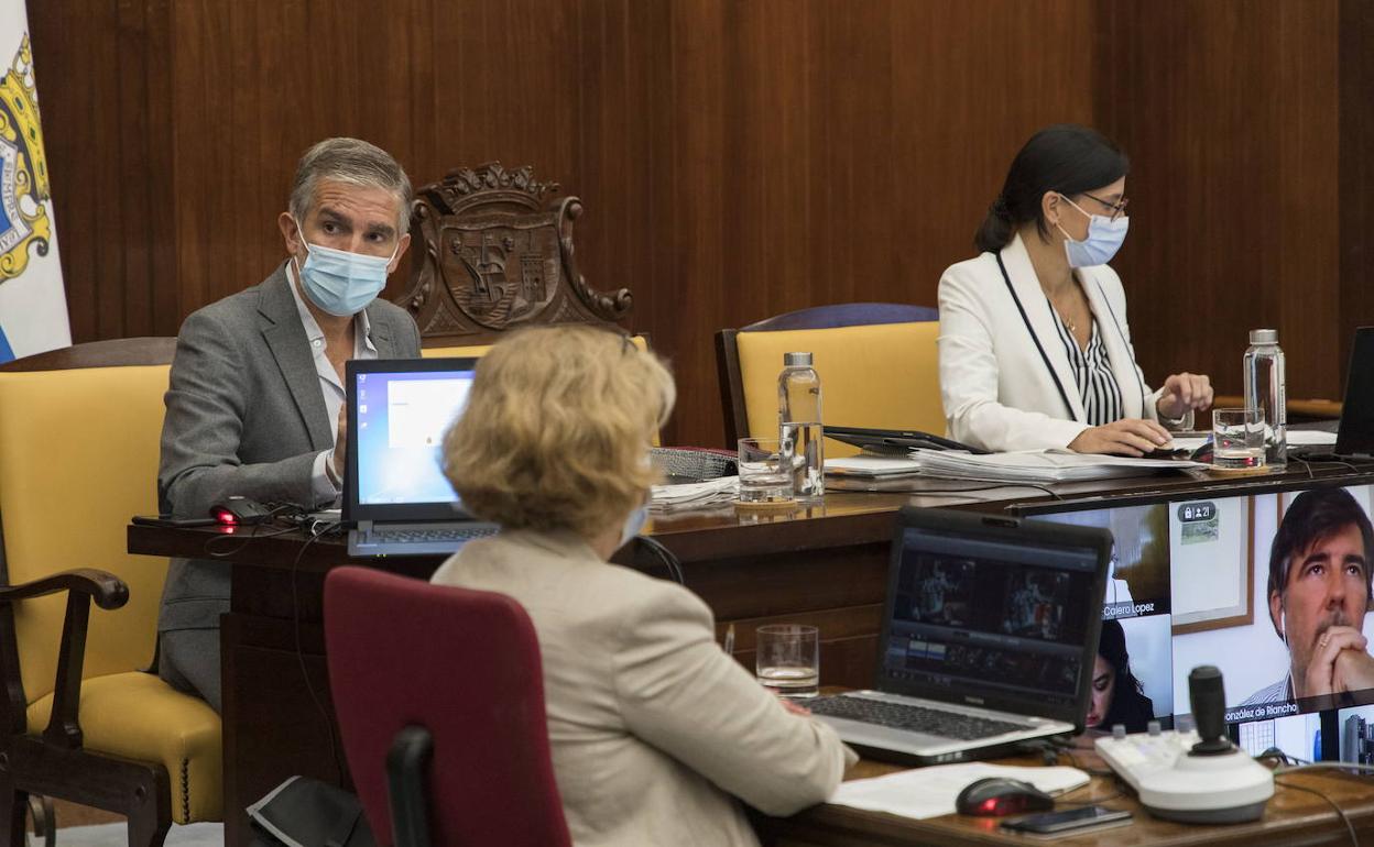 César Díaz y Gema Igual en el pleno de septiembre.