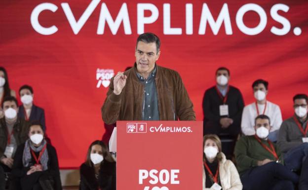 Pedro Sánchez, en un acto este sábado en Gijón. 