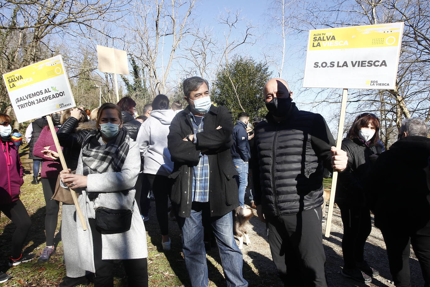 Más de 200 personas se concentran para exigir a la Consejería que cumpla su obligación de «conservar y preservar el parque»