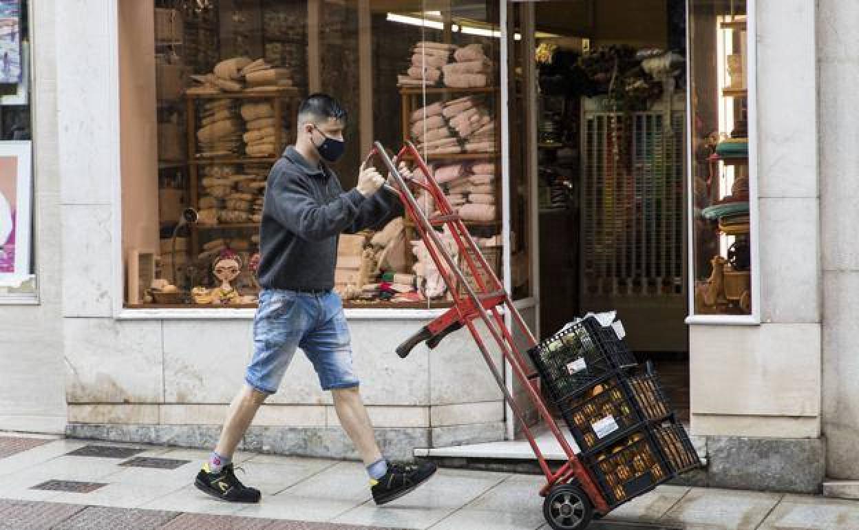 Cantabria, la comunidad donde menos bajó el paro en 2021