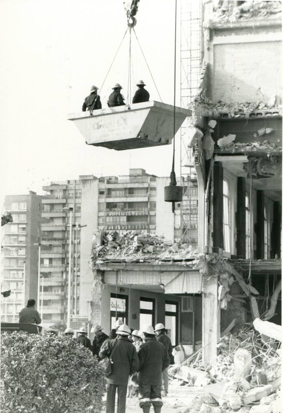 Durante las labores de búsqueda y rescate se movieron 323 camiones de escombro