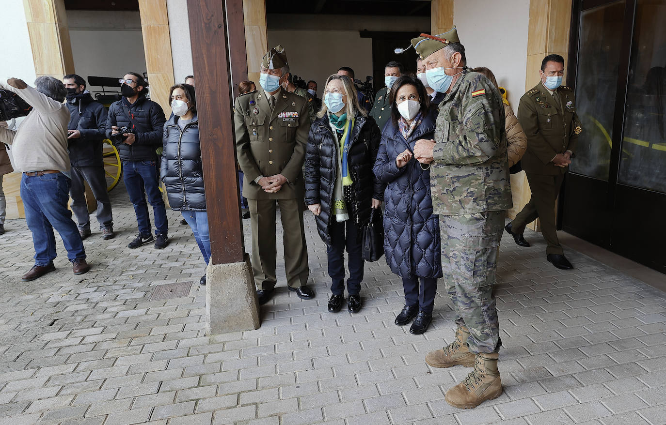 Fotos: Visita de la ministra Robles a Cantabria