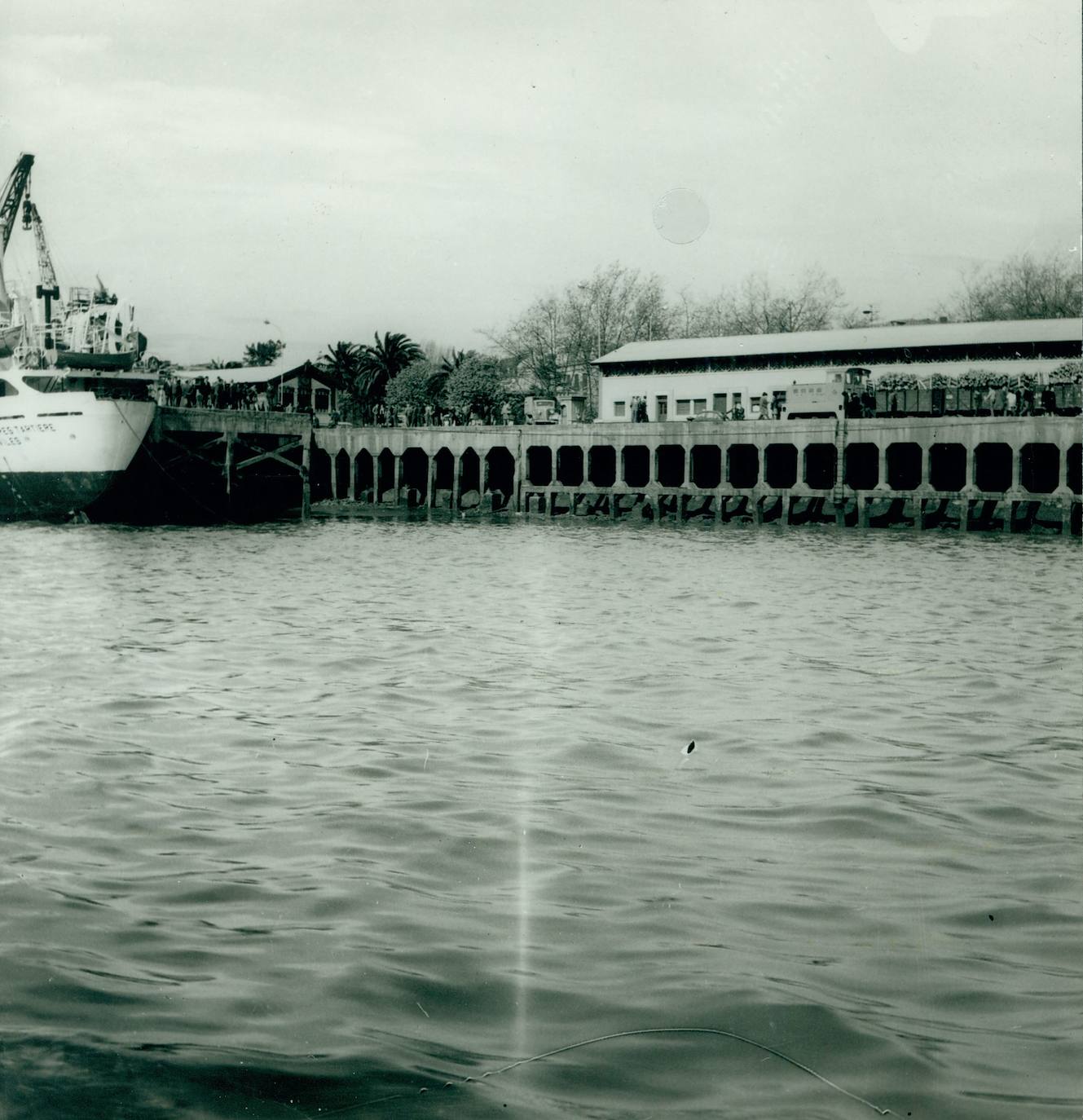 Bajos del Muelle de Maura en una imagen de 1967