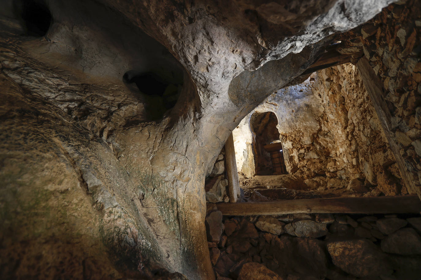 La iglesia rupestre de San Juan de Socueva