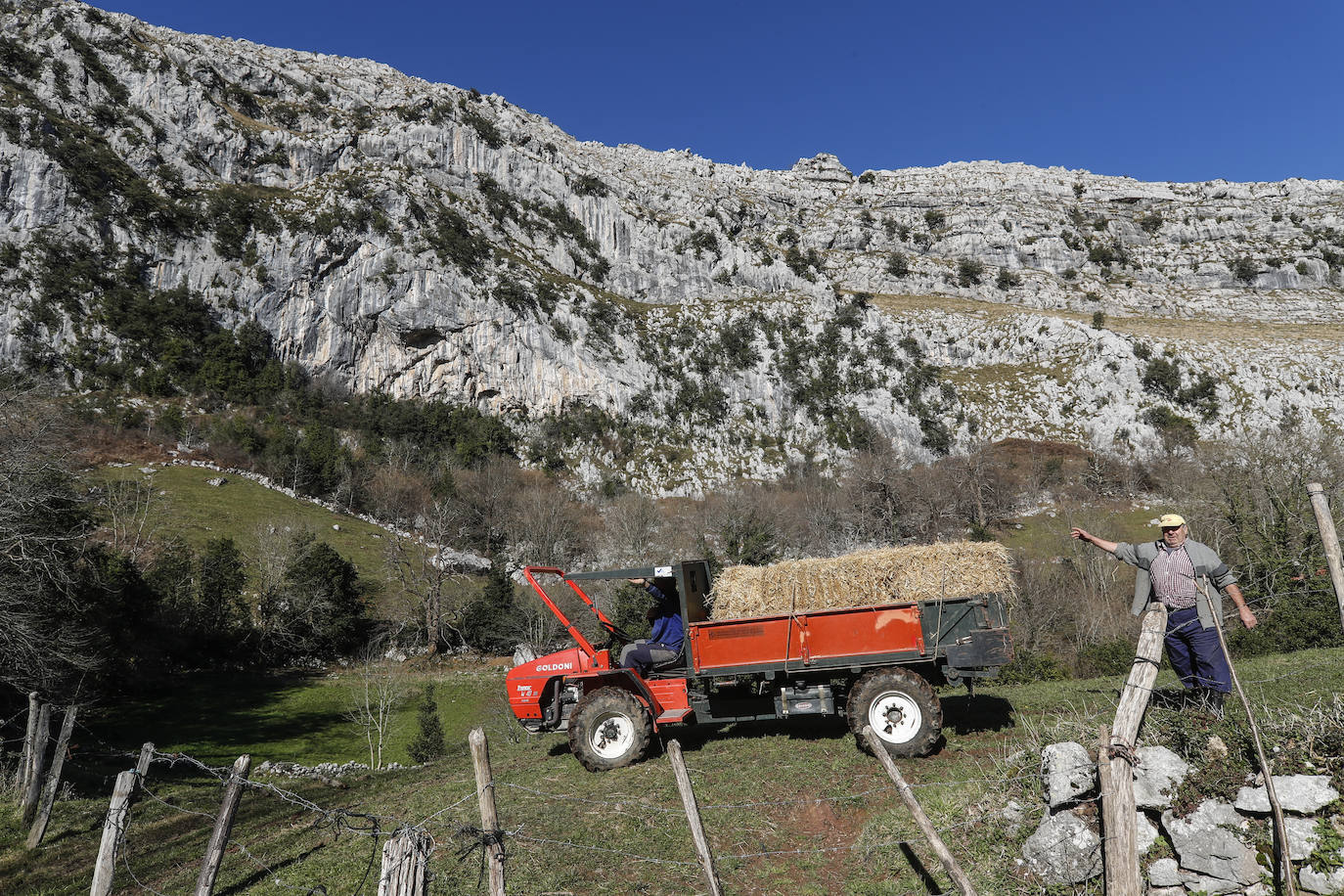 Los vecinos reclaman la restauración de la ermita