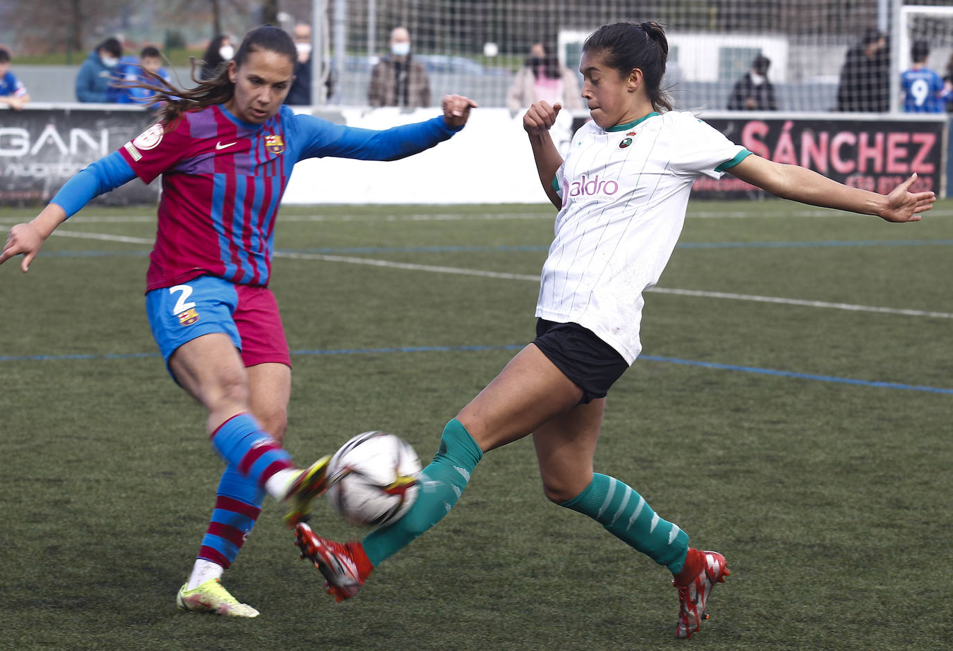 Fotos: El Racing Fémimas despierta ante el Barça B