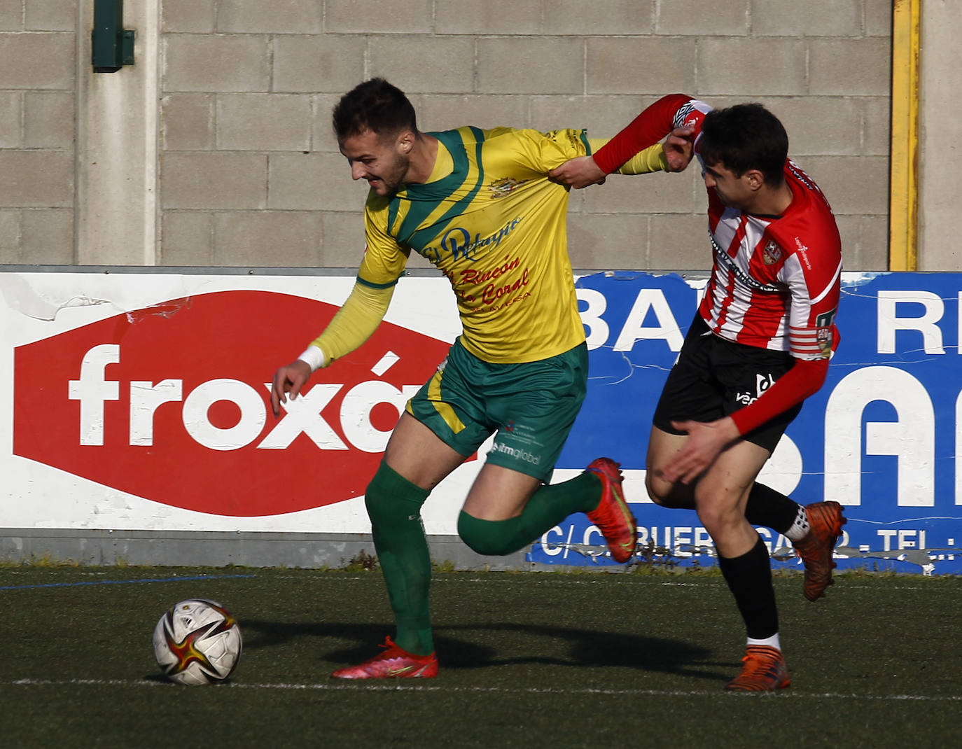 Fotos: Tropezón y Logroñés B empatan a cero