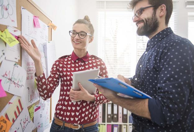 Explicación a un cliente de una dinámica de trabajo.