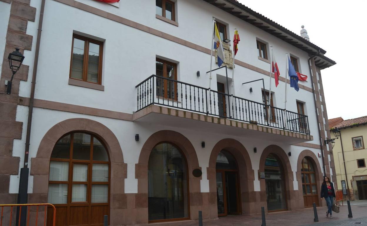 Ampuero aprueba un Presupuesto de 2,7 millones para este ejercicio