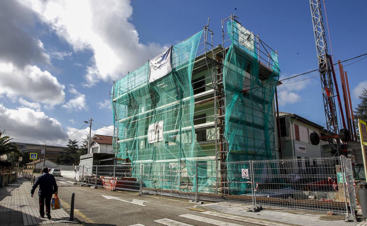 El centro cívico se construye en la antigua Casa de los Maestros, junto al colegio Pancho Cossio. 