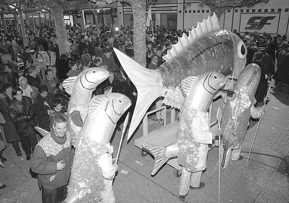 El tradicional juicio en el fondo del mar en Santoña en 1996.