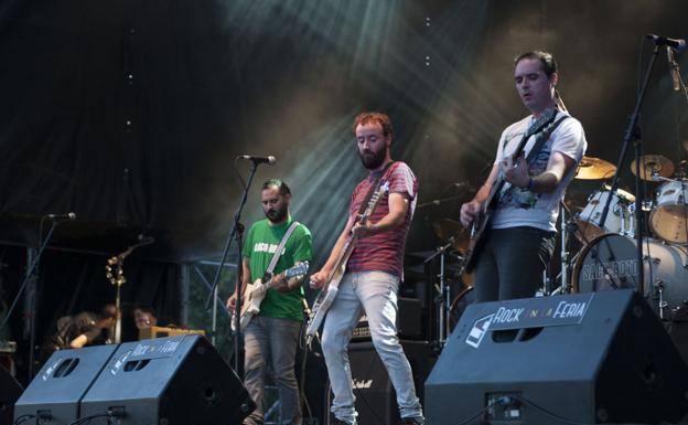 La banda cántabra de rock Saco Roto, oriunda de Maliaño, durante un concierto.