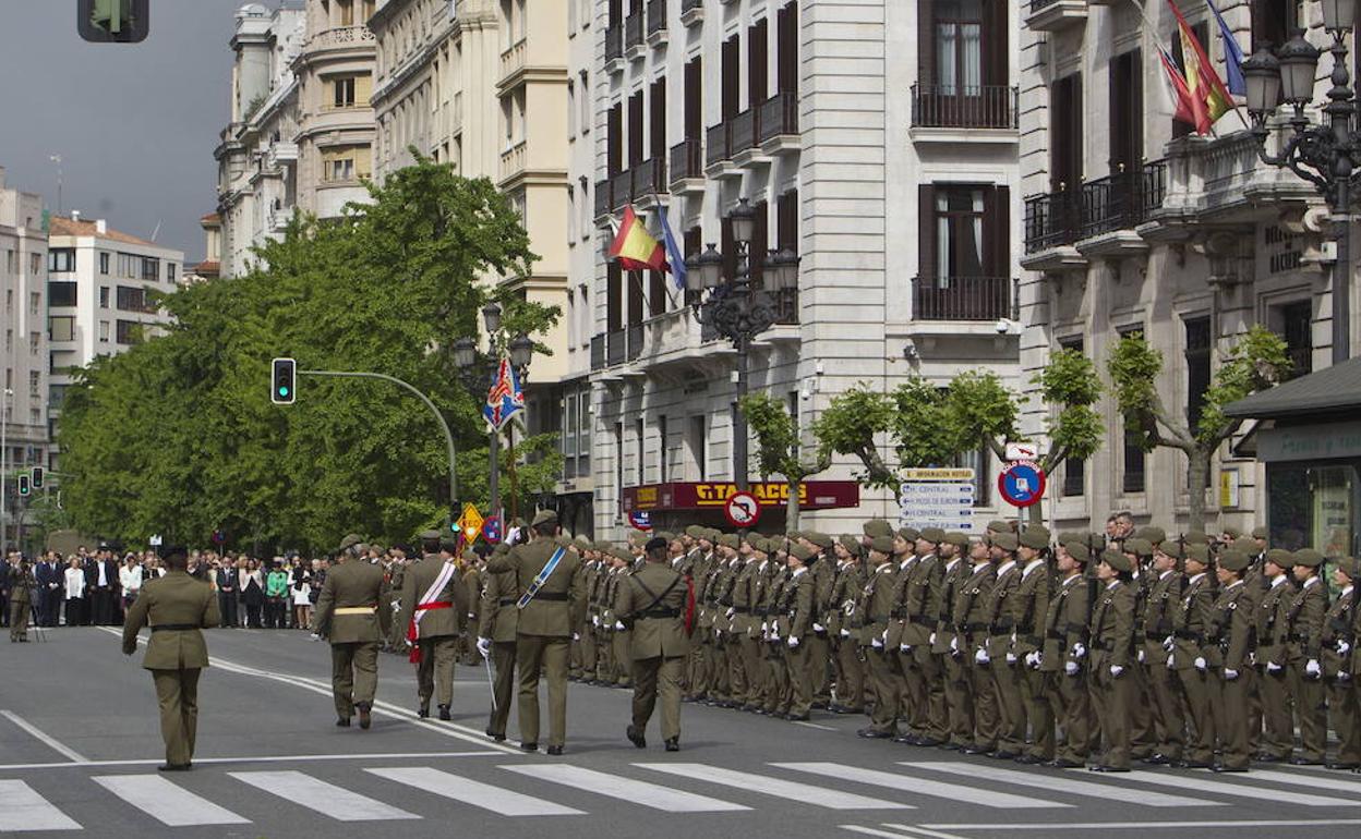 Acto de jura de bandera civil en Santander en 2014. 