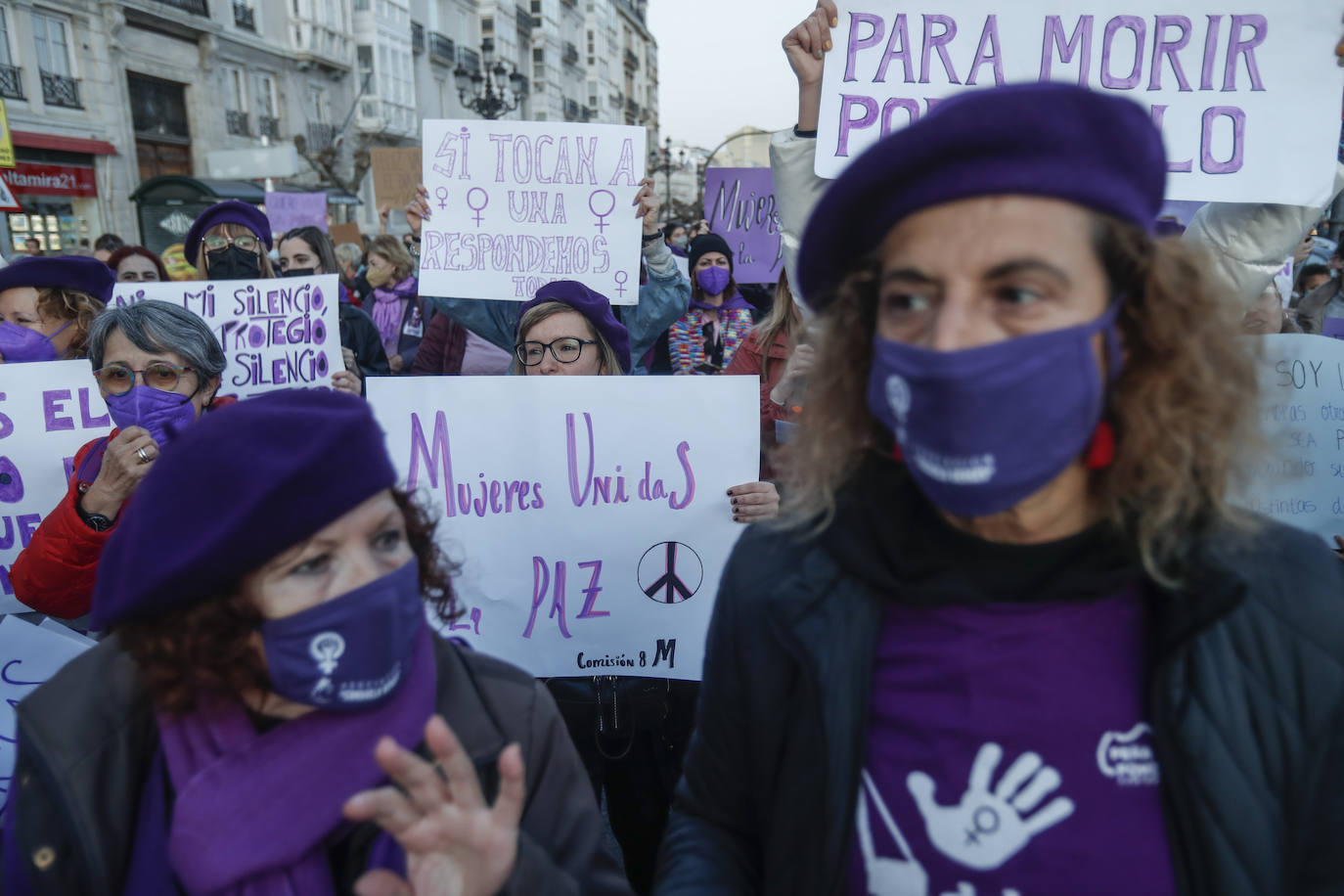 Fotos: La manifestación del 8M en Santander, en imágenes