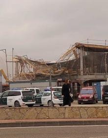 Imagen secundaria 2 - Vence la estructura de las nuevas bodegas de Colindres y siete trabajadores resultan heridos