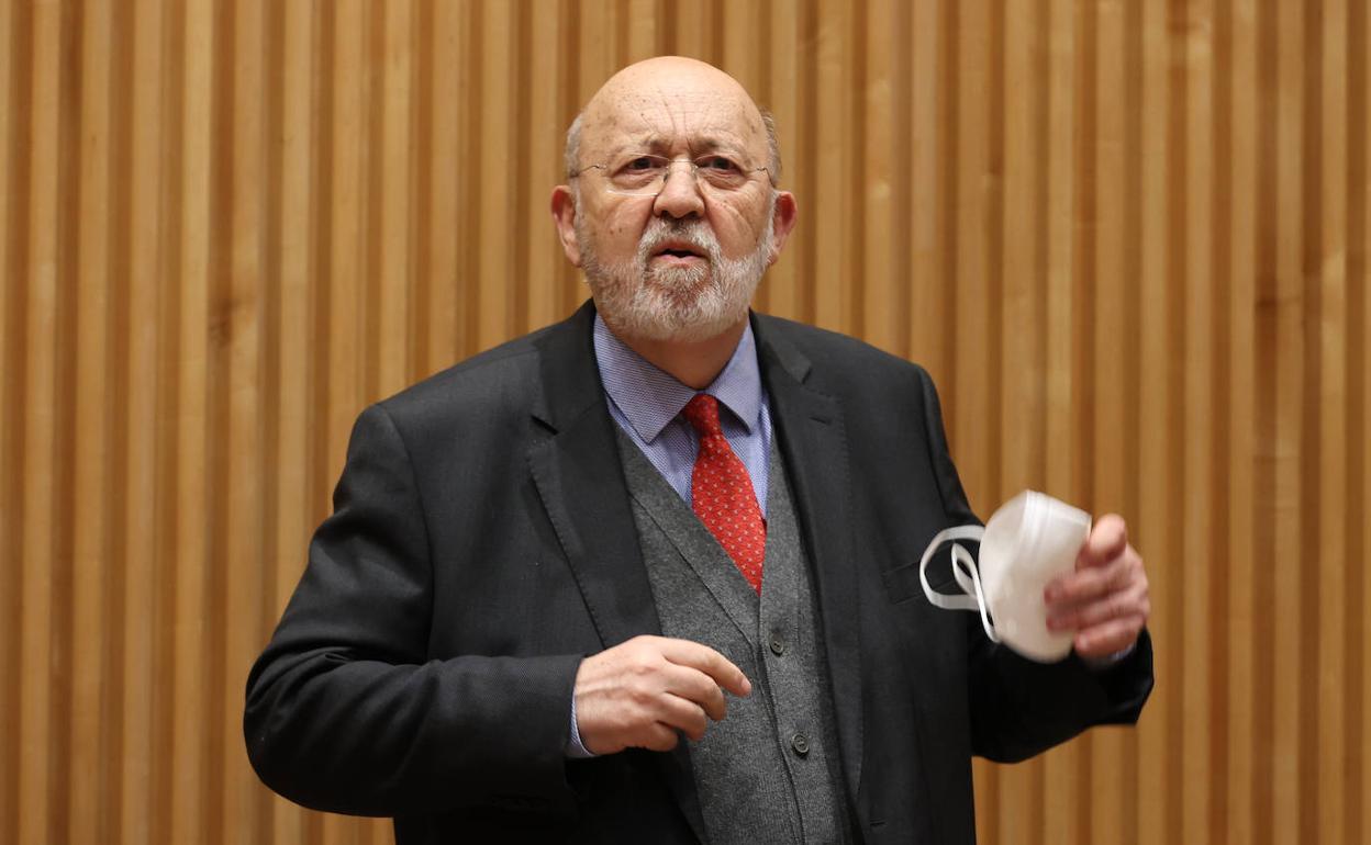 El presidente del CIS, José Félix Tezanos, en su comparecencia ante el Congreso. 