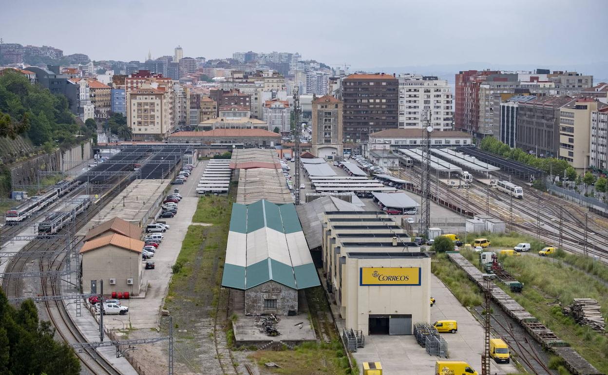 Vista general de la zona ferroviaria que se quiere reunificar.