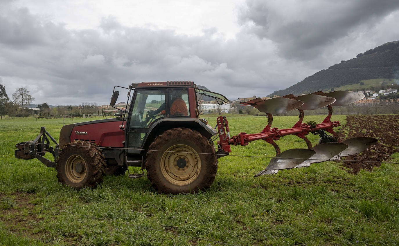 Fotos: El Centro Integrado de Formación Profesional de Medio Cudeyo cuenta con 80 alumnos en ciclos del sector agropecuario