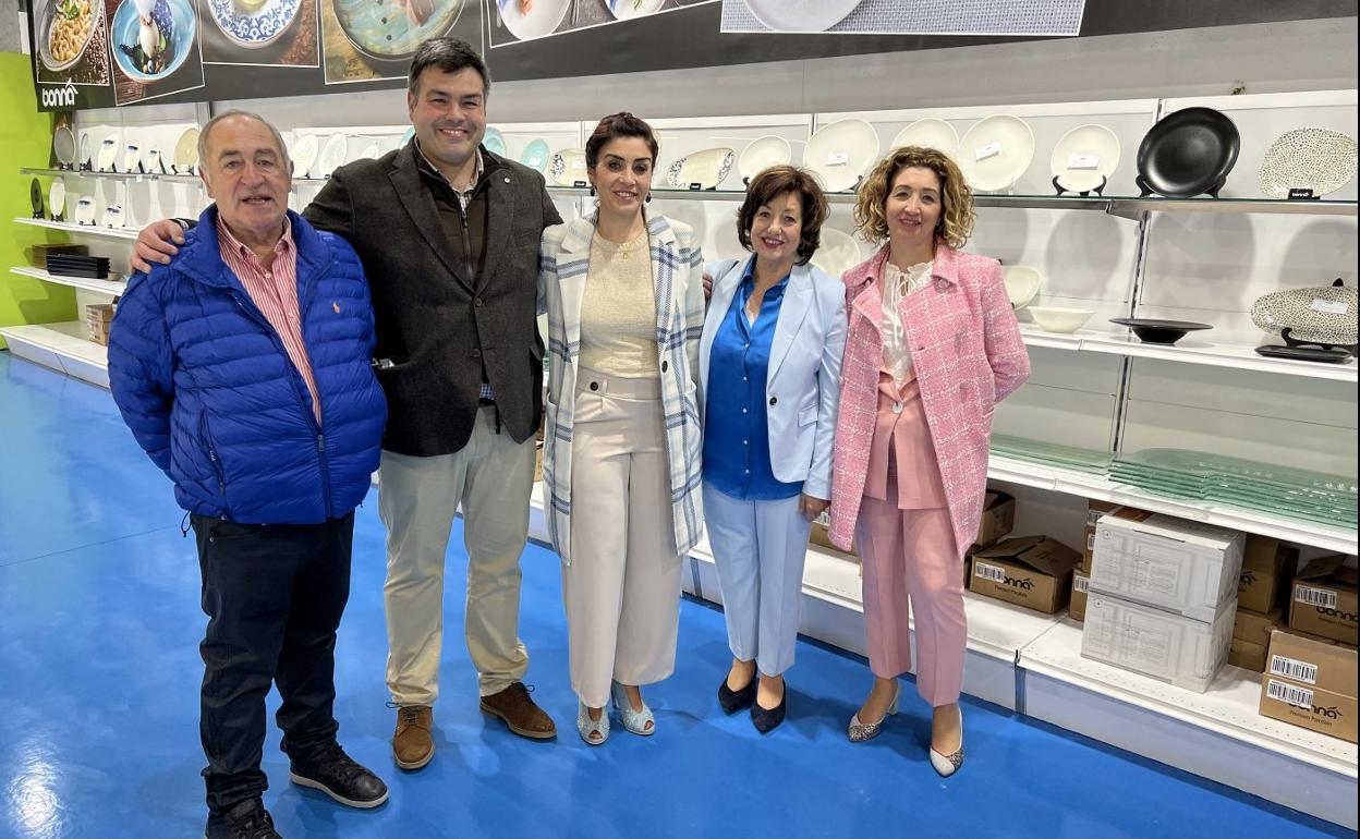Luis García, sus hijos Luis Alberto, Rosa y Cristina (dcha), y su esposa Rosa Espeso.