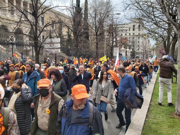 Fotos: Más de cuatro mil cántabros se suman en Madrid al clamor en defensa del mundo rural