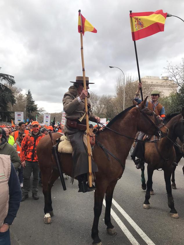 Fotos: Más de cuatro mil cántabros se suman en Madrid al clamor en defensa del mundo rural