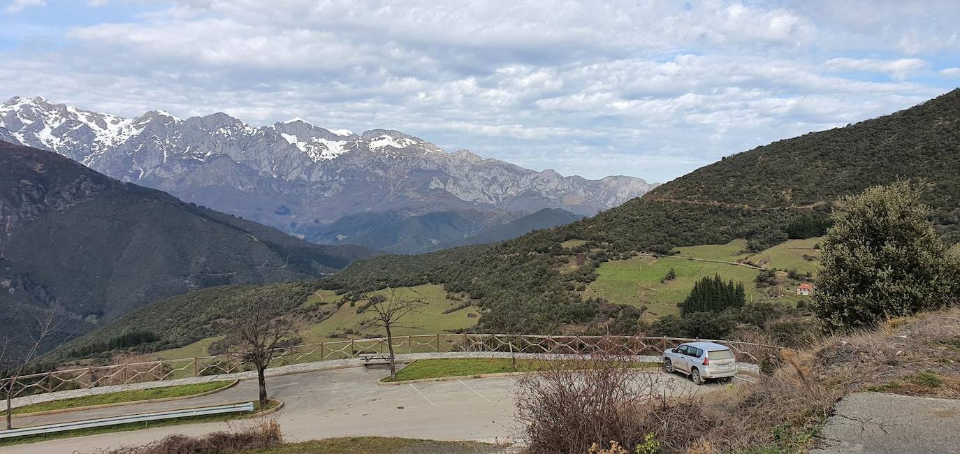 Vistas del mirador del pueblo de Tudes.