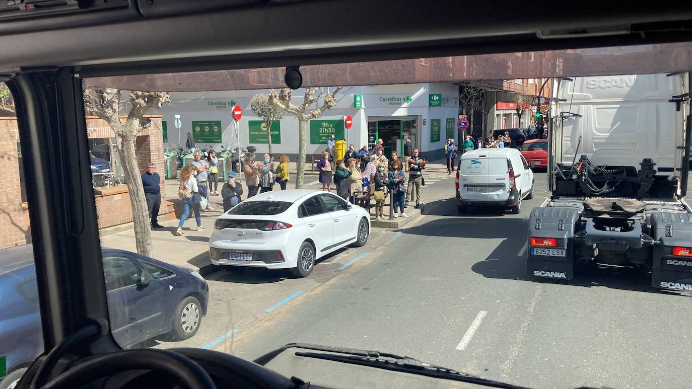 Fotos: La marcha lenta de los camioneros por el centro de Santander