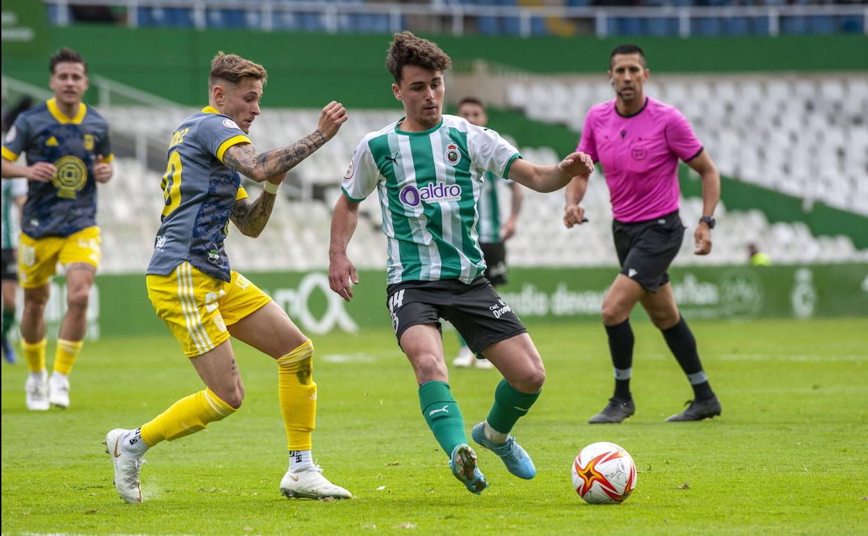 Yeray, durante el partido frente al Badajoz. daniel pedriza