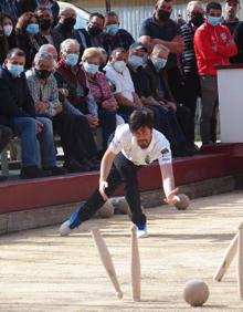 Imagen secundaria 2 - Andros sobrevive para ganar a Peñacastillo