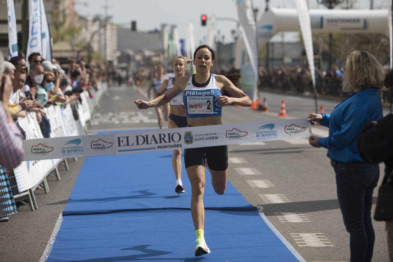 Fotos: Margarita Fuentes-Pila y Mohamed Attaoui vuelan en la Milla de Santander