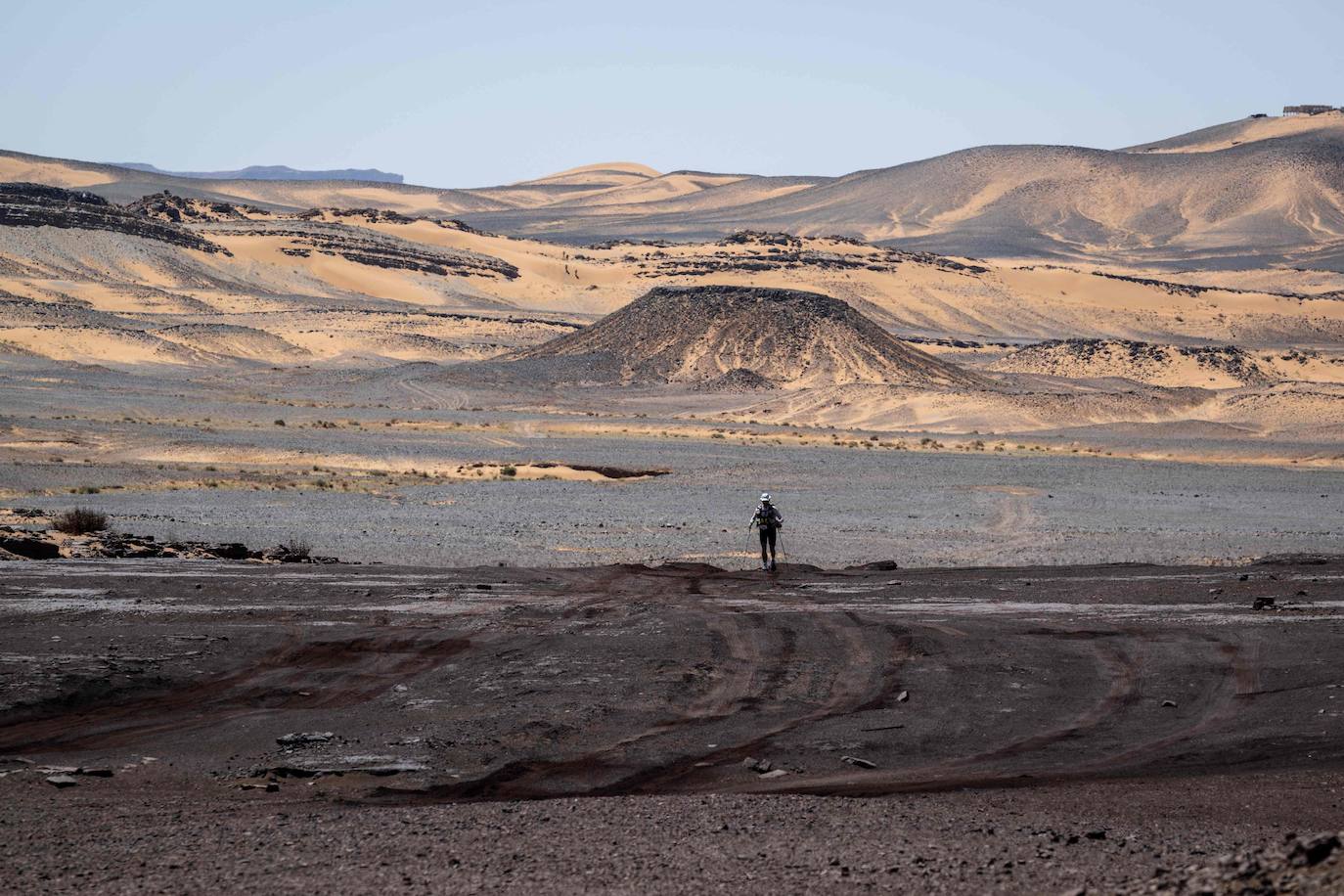 Esta prueba es considerada una de las carreras más duras del mundo. Desde el año 1986 el francés Patrick Bauer organiza esta cita en Marruecos con un recorrido de 250 kilómetros en siete días.