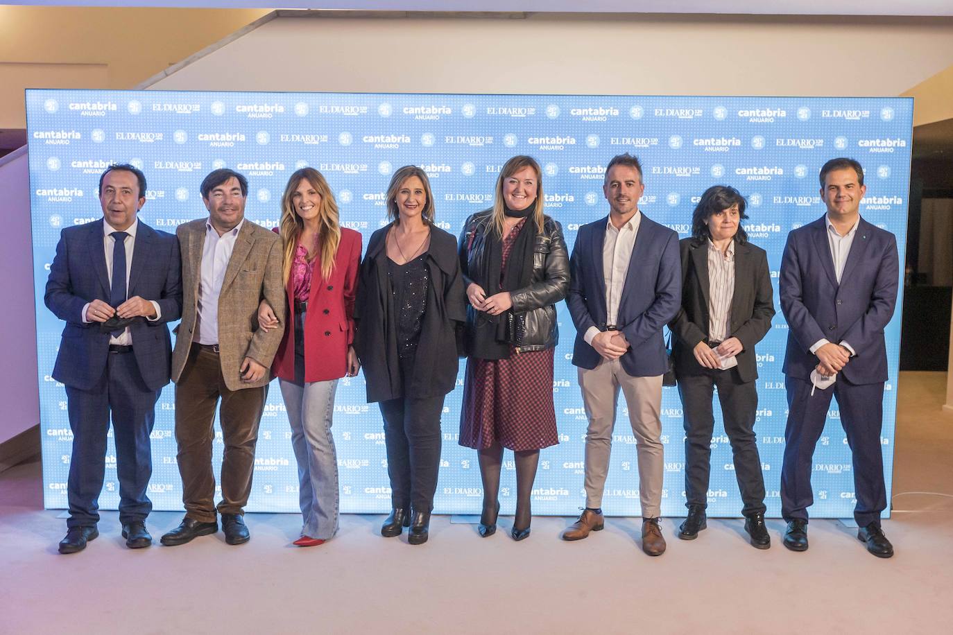 Carlos Fernández, Guillermo de la Vega, Laura Bermúdez, Eva Fernández, Iciar Amorrortu, Sergio Reigadas, Marta Pascual y David Cantarero. 