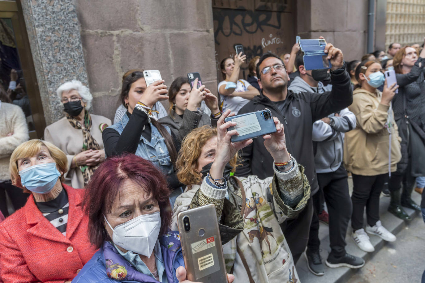 La procesión partió de la iglesia de Los Pasionistas hacia la catedral, haciendo una parada en la calle Madrid, para homenajear al pueblo ucraniano