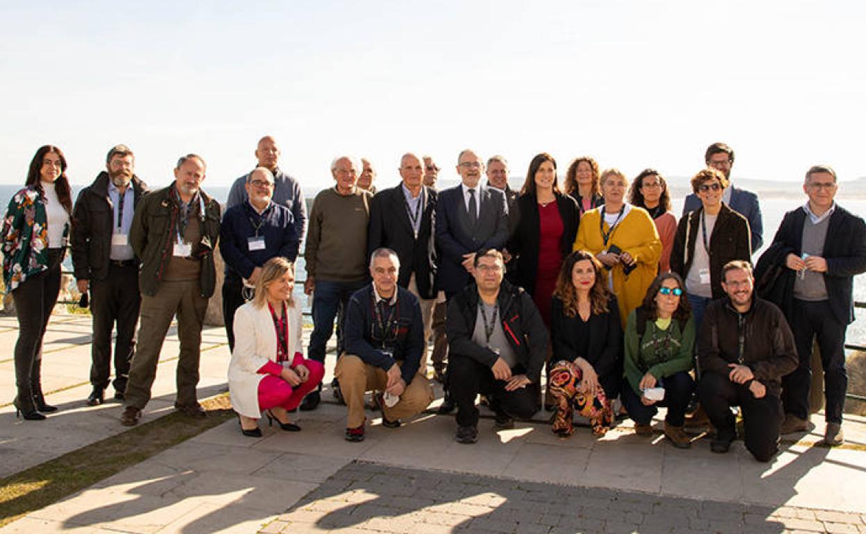 Parte de los integrantes del comité científico, que se constituyó el viernes día 8 en el Palacio de La Magdalena.