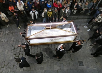 Imagen secundaria 1 - Distintos pasos por las calles de Laredo 