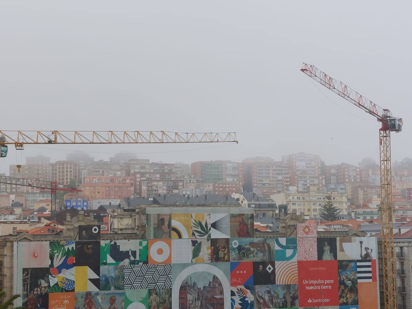 Fotos: Santander amanece cubierto por la niebla