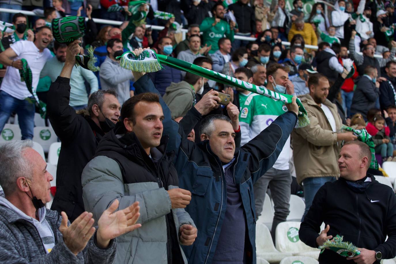 Fotos: Imágenes de la celebración de la victoria del Racing frente a la UD Logroñés