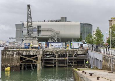 Imagen secundaria 1 - ¿Demasiado hormigón en el Muelle de Maura?