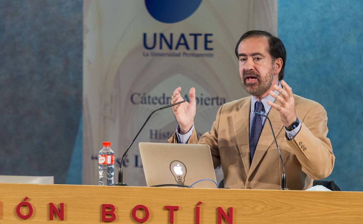 El director del IH, Raúl Medina, ayer, en la sede de la Fundación Botín. 