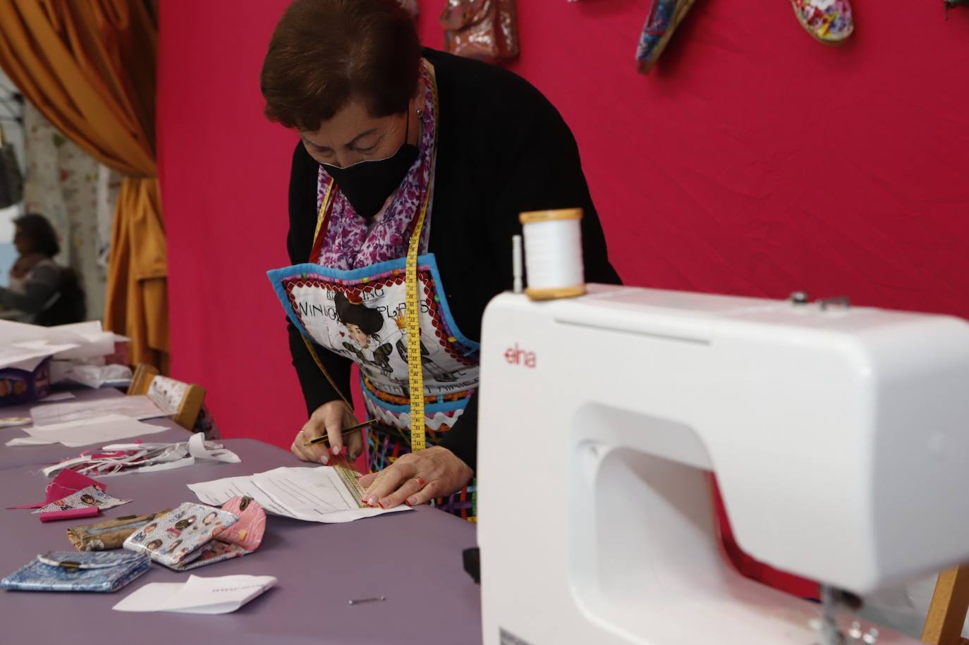 La cita ha reunido a unas 500 mujeres de talleres y grupos de trabajo de Patchwork de diferentes ciudades españolas y de Cantabria.