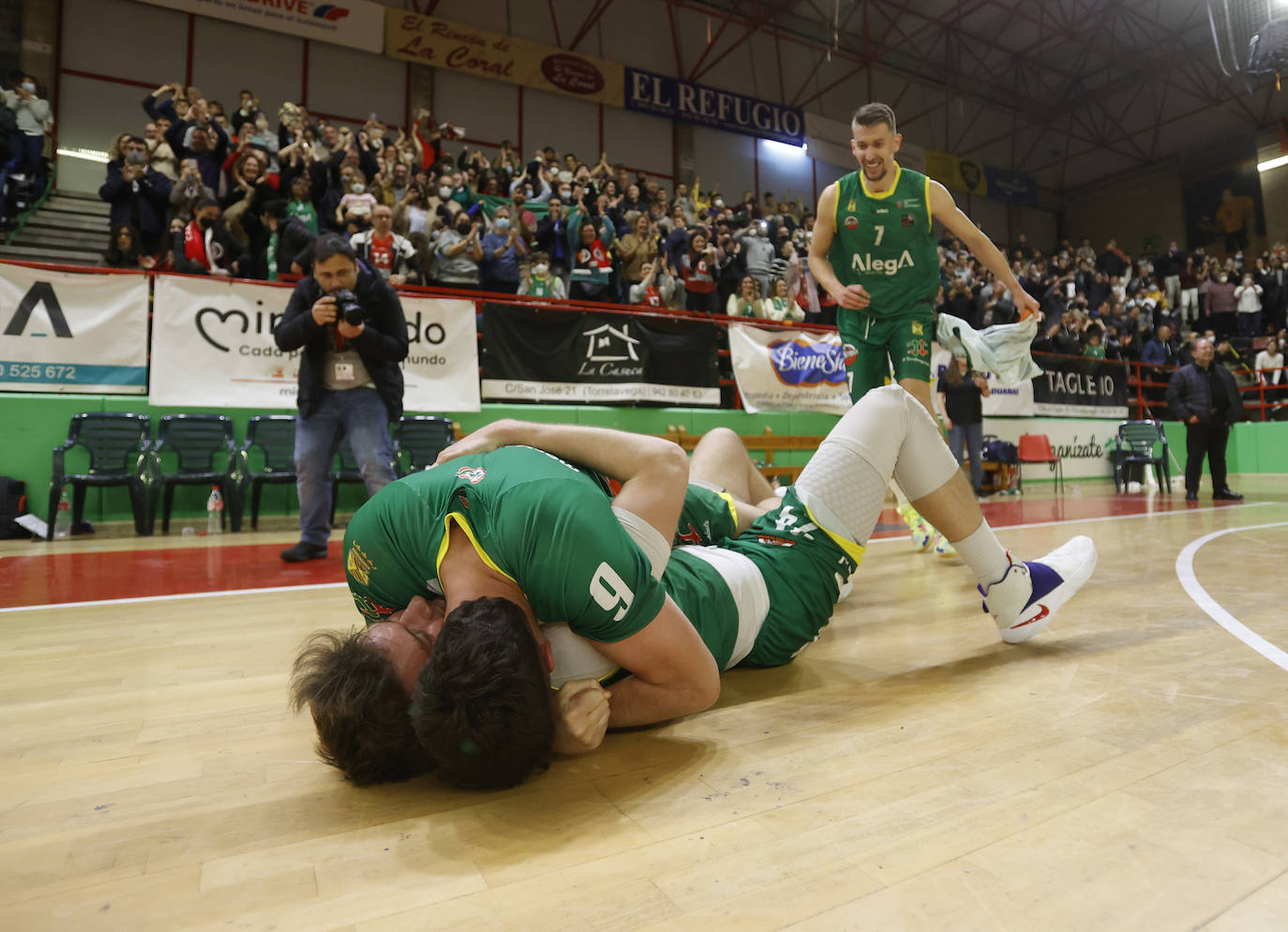 Fotos: El Grupo Alega ya es de Oro