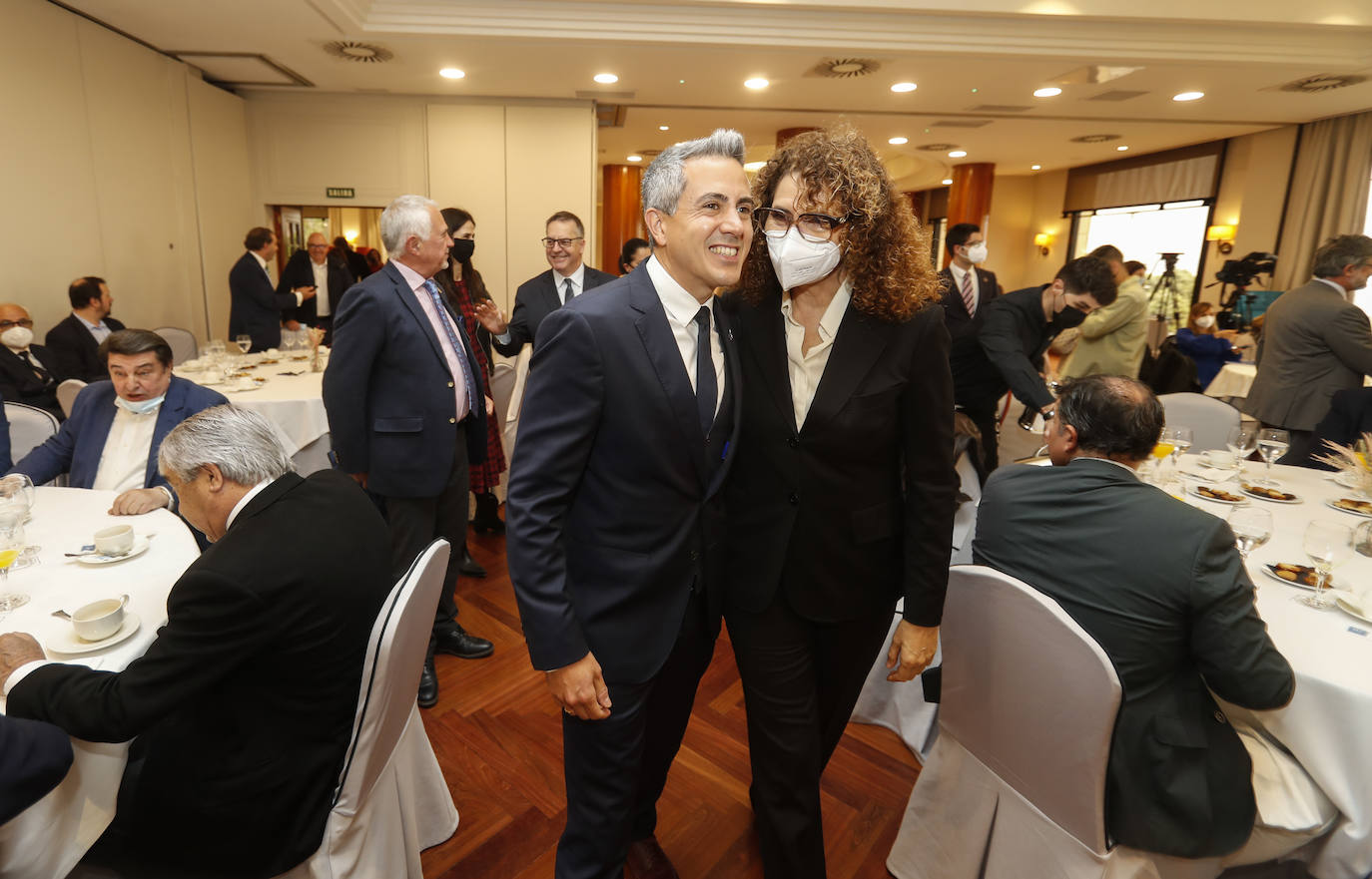 Fotos: Pablo Zuloaga, en el Foro Económico de El Diario Montañés