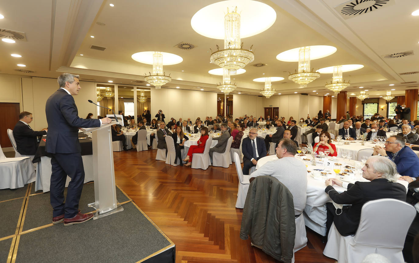 Fotos: Pablo Zuloaga, en el Foro Económico de El Diario Montañés