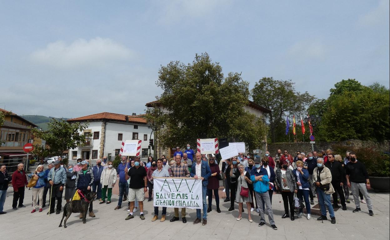 La Agrupación de Vecinos de Voto sigue firme en su reivindicación de una atención sanitaria digna 