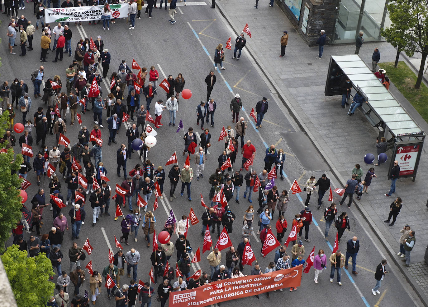 Fotos: El Primero de Mayo vuelve a salir a la calle en Santander